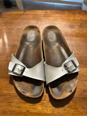 Birkenstock Single-Strap Slide in Metallic Silver